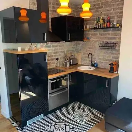 Apartament Charmant 2 Pieces A Gambetta Paryż